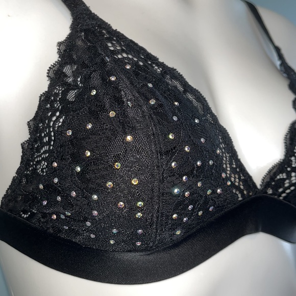 PINK lace triangle bralette - Picture 2 of 5